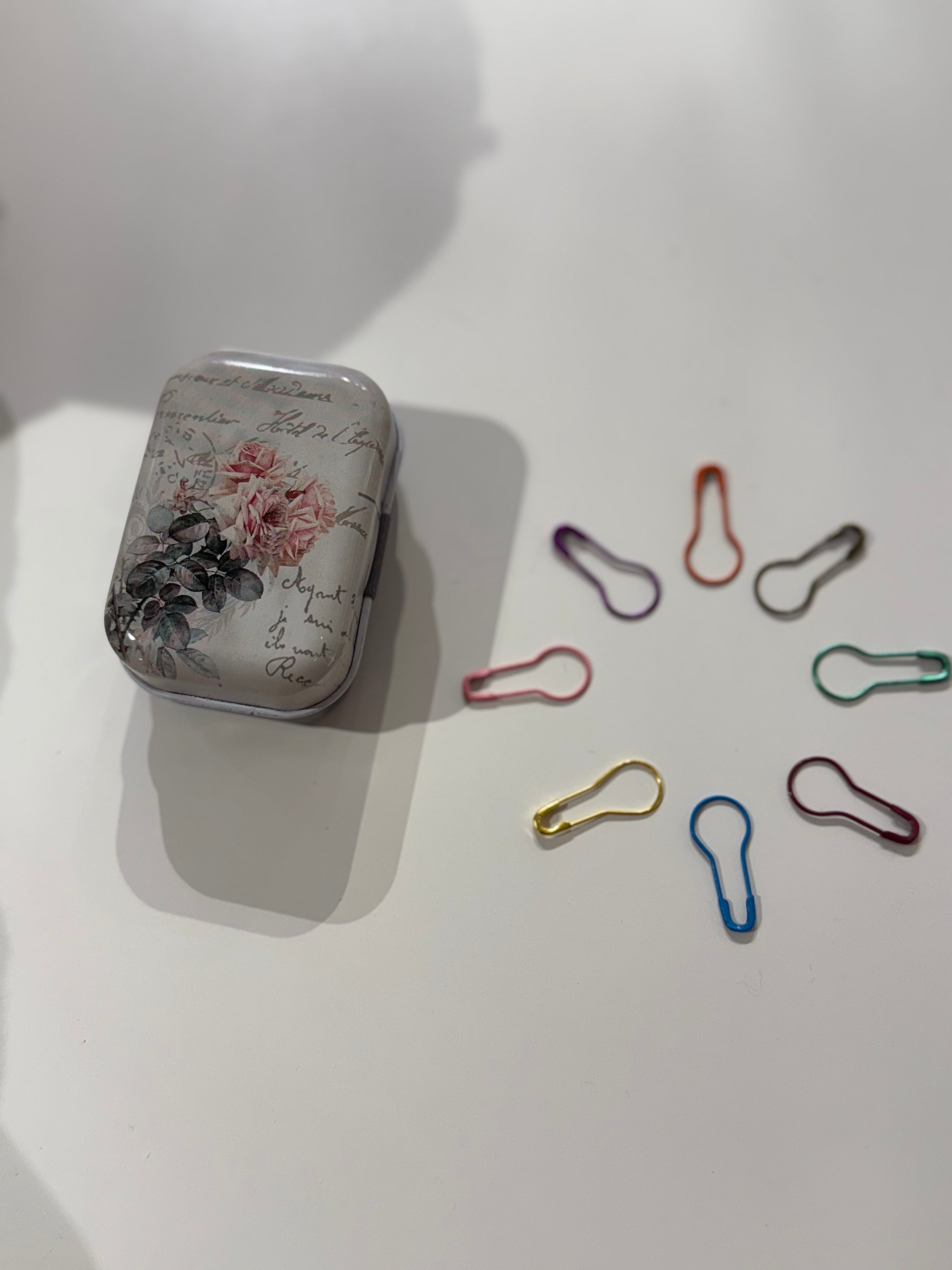 Boks med 16 maskemarkører - Stille bukett