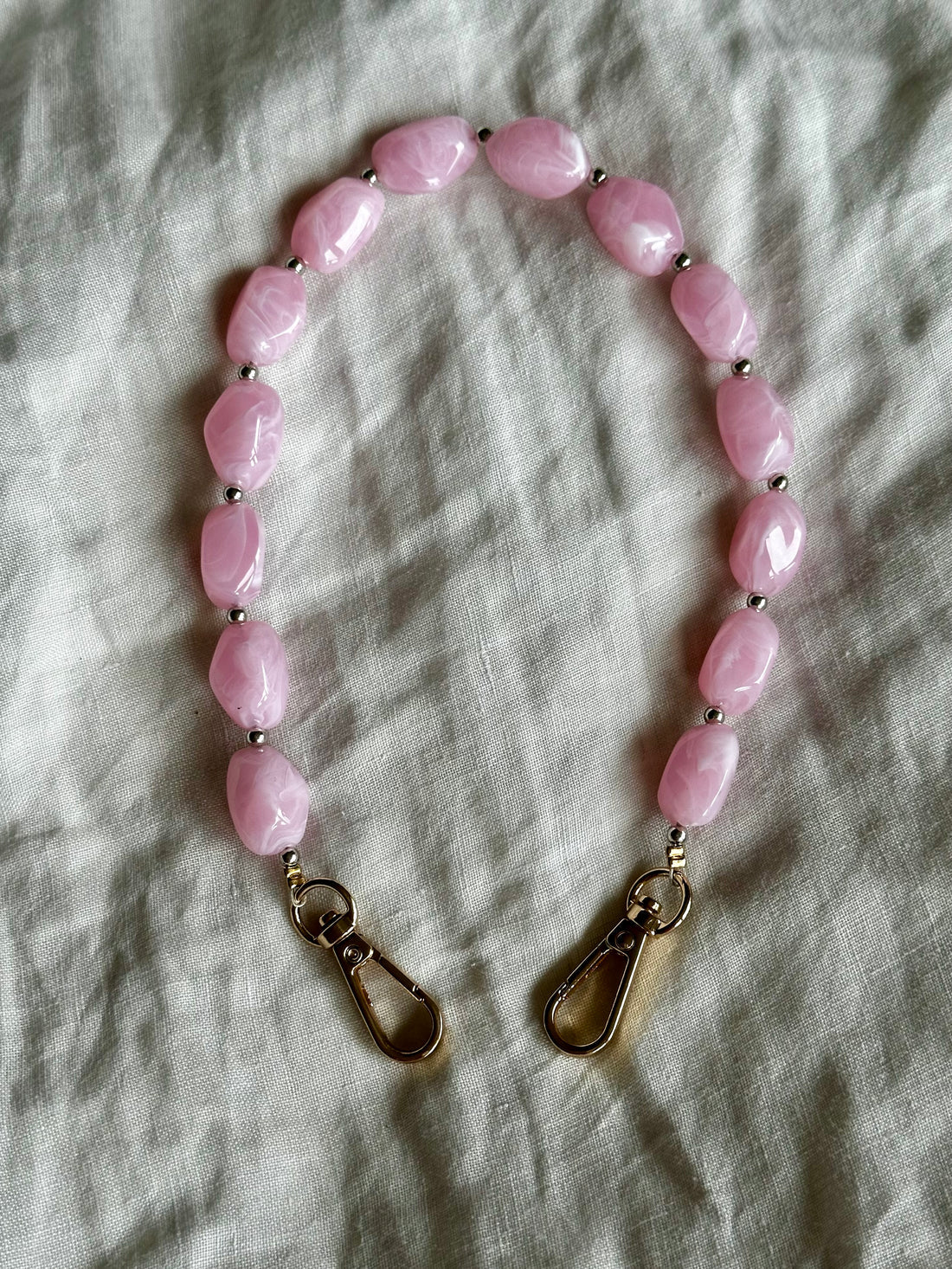 Tynn perler på en snor - Rosa